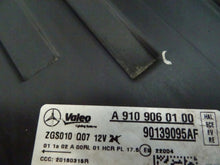 Laden Sie das Bild in den Galerie-Viewer, Frontscheinwerfer Mercedes-Benz Sprinter A9109060000 Rechts oder Links