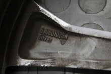 Laden Sie das Bild in den Galerie-Viewer, 1x Alufelge 17 Zoll 7.0&quot; 5x100 5J0601025N Skoda Fabia Ii Rim Wheel