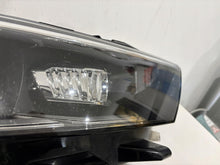 Laden Sie das Bild in den Galerie-Viewer, Frontscheinwerfer VW T-Roc 2GA941036D Rechts Scheinwerfer Headlight SCH7110444808qt