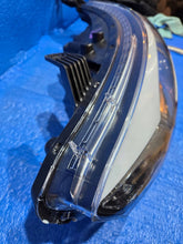 Laden Sie das Bild in den Galerie-Viewer, Frontscheinwerfer Hyundai I20 II 92101-C8100 Links Scheinwerfer Headlight SCH3410040208dg