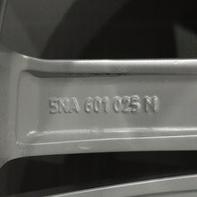 Load image into Gallery viewer, 1x Alufelge 18 Zoll 7.0" 5x112 43ET Glanz Silber 5NA601025N VW Rim Wheel FEL8439084253gr