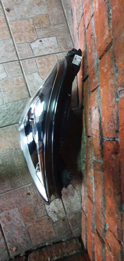 Frontscheinwerfer Hyundai I10 92102-B9000 Rechts Scheinwerfer Headlight