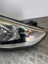 Load image into Gallery viewer, Frontscheinwerfer Hyundai I10 92102B9000 Rechts Scheinwerfer Headlight