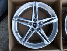 Laden Sie das Bild in den Galerie-Viewer, 4x Alufelge 18 Zoll 8.0" 5x112 40ET Glanz Silber 8W0601025HM Audi B8 Rim Wheel FEL8877621225nu