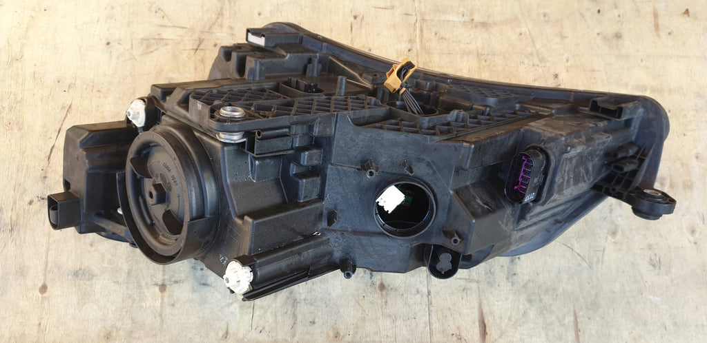 Frontscheinwerfer Skoda Superb III 3V1941015A Xenon Rechts oder Links