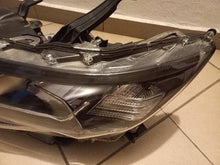 Laden Sie das Bild in den Galerie-Viewer, Frontscheinwerfer Toyota Land Cruiser Links Scheinwerfer Headlight SCH6767084219xs