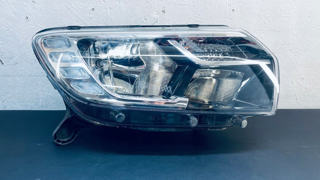 Frontscheinwerfer Dacia Sandero II 260103529R 90114431 Rechts Headlight