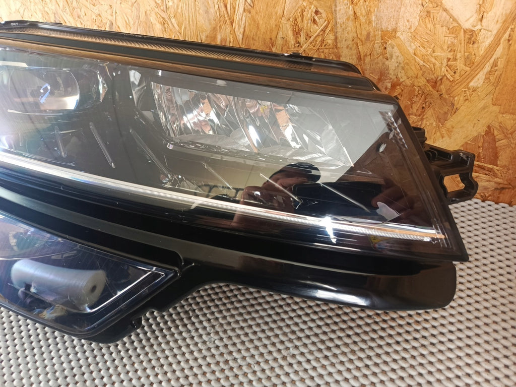 Frontscheinwerfer Skoda Karoq 57B941016F Full LED Rechts Scheinwerfer Headlight SCH7155561195qz