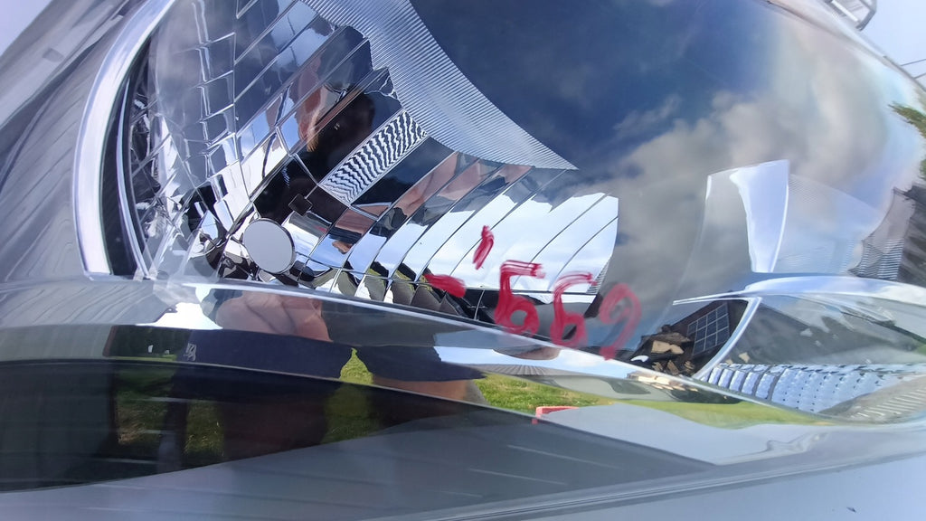 Frontscheinwerfer Toyota Yaris LED Ein Stück (Rechts oder Links) Headlight SCH5569096101cc