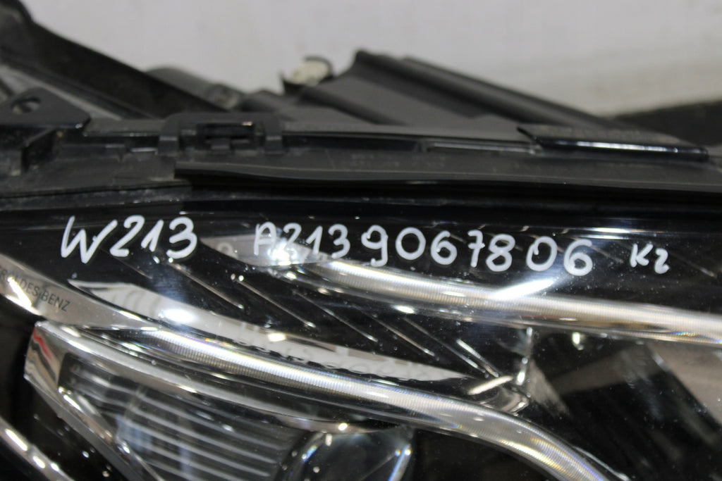 Frontscheinwerfer Mercedes-Benz W213 A2139067806 LED Rechts oder Links SCH8990701299og