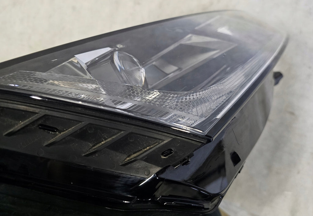 Frontscheinwerfer Skoda Octavia IV 5E4941016B Rechts Scheinwerfer Headlight SCH2336387864lz