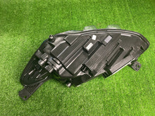 Laden Sie das Bild in den Galerie-Viewer, Frontscheinwerfer Ford Focus JX7B-13E014-AE Full LED Rechts Headlight SCH8113460795kr