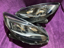 Laden Sie das Bild in den Galerie-Viewer, Frontscheinwerfer Opel Zafira C 13472658 85122000 LED Rechts oder Links SCH1354865728kw