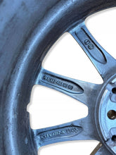 Laden Sie das Bild in den Galerie-Viewer, 1x Alufelge 17 Zoll 6.5" 5x112 A1774010300 Mercedes-Benz W177 Rim Wheel FEL4823056157ba