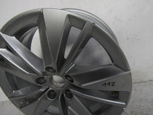 Laden Sie das Bild in den Galerie-Viewer, 1x Alufelge 17 Zoll 7.0&quot; 5x112 45ET 57A601025 Skoda Karoq Rim Wheel