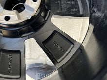 Laden Sie das Bild in den Galerie-Viewer, 1x Alufelge 17 Zoll 6.5" 4x108 32ET Fiat X 1 Rim Wheel FEL8278384366rq