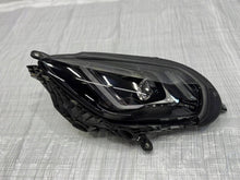 Laden Sie das Bild in den Galerie-Viewer, Frontscheinwerfer Maserati I 06701588620 Links Scheinwerfer Headlight SCH2632683079pq