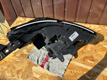 Laden Sie das Bild in den Galerie-Viewer, Frontscheinwerfer Citroën C4 III 9830649480 Full LED Links Headlight