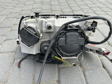 Laden Sie das Bild in den Galerie-Viewer, Frontscheinwerfer Mercedes-Benz W202 A2028203361 Xenon Ein Satz Headlight SCH8589392981eb