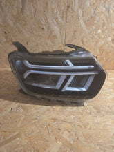 Laden Sie das Bild in den Galerie-Viewer, Frontscheinwerfer Dacia Duster 260106194R LED Rechts Scheinwerfer Headlight SCH2911262739ch