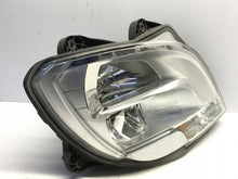 Laden Sie das Bild in den Galerie-Viewer, Frontscheinwerfer Daf 1EX010116-32 Rechts Scheinwerfer Headlight SCH6473036697qs