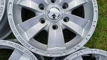 Laden Sie das Bild in den Galerie-Viewer, 4x Alufelge 15 Zoll 7.0" 6x139.7 41ET Mitsubishi Pajero Rim Wheel FEL6726451533wt