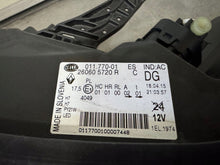 Load image into Gallery viewer, Frontscheinwerfer Renault Kadjar 260605720R Links Scheinwerfer Headlight SCH1936011157aj