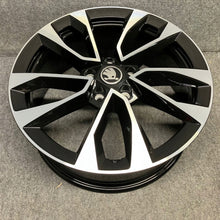 Laden Sie das Bild in den Galerie-Viewer, 4x Alufelge 18 Zoll 7.0" 5x112 45ET Glanz Schwarz 57A601025AS Skoda Karoq FEL8088326267jr