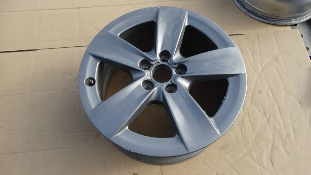 1x Alufelge 17 Zoll 8P0601025AR Audi A3 Rim Wheel