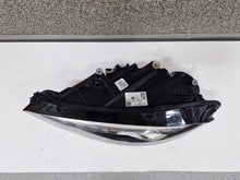Laden Sie das Bild in den Galerie-Viewer, Frontscheinwerfer Mercedes-Benz W177 A1779064703 Links Scheinwerfer Headlight SCH2937190457fd