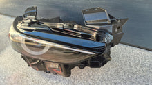 Load image into Gallery viewer, Frontscheinwerfer Mazda 3 Bp Rechts Scheinwerfer Headlight SCH2945918273za