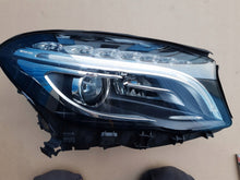 Load image into Gallery viewer, Frontscheinwerfer Mercedes-Benz X156 A1569063800 Xenon Rechts Headlight