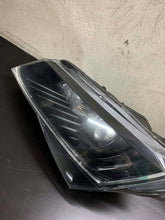 Laden Sie das Bild in den Galerie-Viewer, Frontscheinwerfer Skoda Superb III 3V1941015A Links Scheinwerfer Headlight SCH1681487880ud