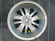 Laden Sie das Bild in den Galerie-Viewer, 1x Alufelge 17 Zoll 7.0" 4x100 44ET Glanz 403007138 Renault Clio Rim Wheel FEL3981276016hf