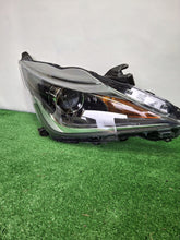 Laden Sie das Bild in den Galerie-Viewer, Frontscheinwerfer Toyota Aygo 99226-81017- Rechts Scheinwerfer Headlight SCH6336333258tj