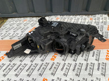 Laden Sie das Bild in den Galerie-Viewer, Frontscheinwerfer Ford Kuga GV4113D154AJ Xenon Rechts Scheinwerfer Headlight