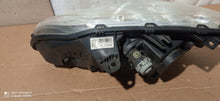 Laden Sie das Bild in den Galerie-Viewer, Frontscheinwerfer Renault Laguna III 260100035R Xenon Rechts Headlight