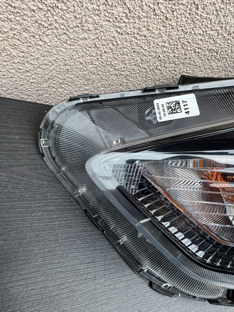 Frontscheinwerfer Hyundai Bayon 92101Q0500 Links Scheinwerfer Headlight