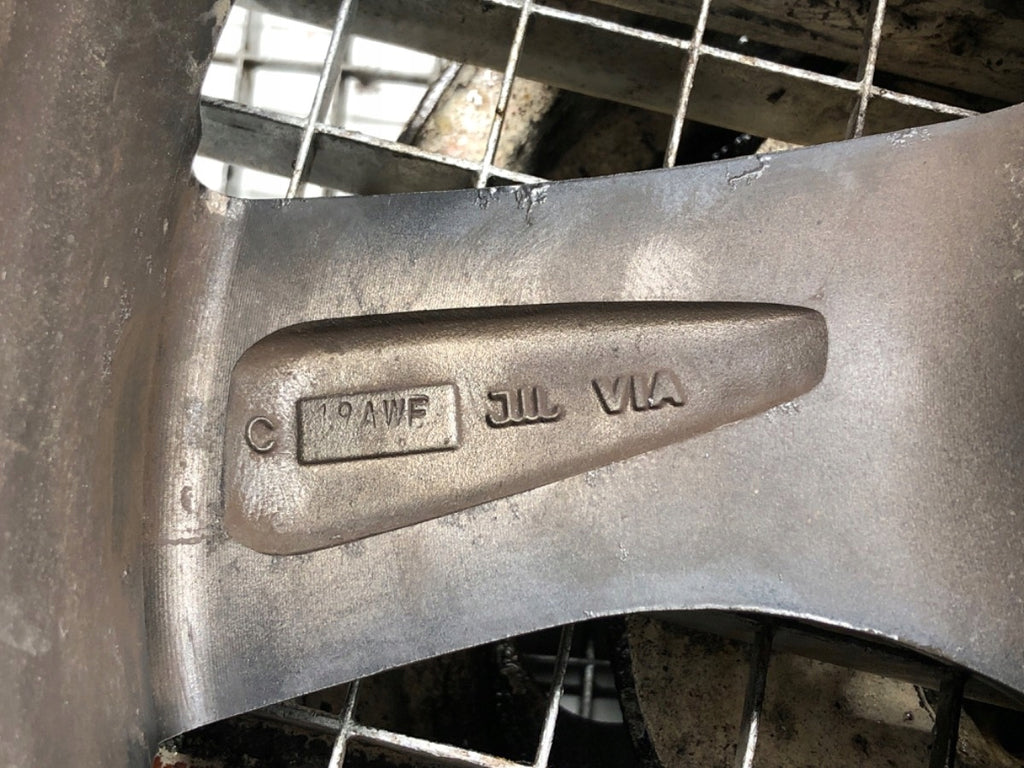 1x Alufelge 18 Zoll 8.0" 4x108 43ET Glanz Schwarz LORK500718 Volvo Rim Wheel