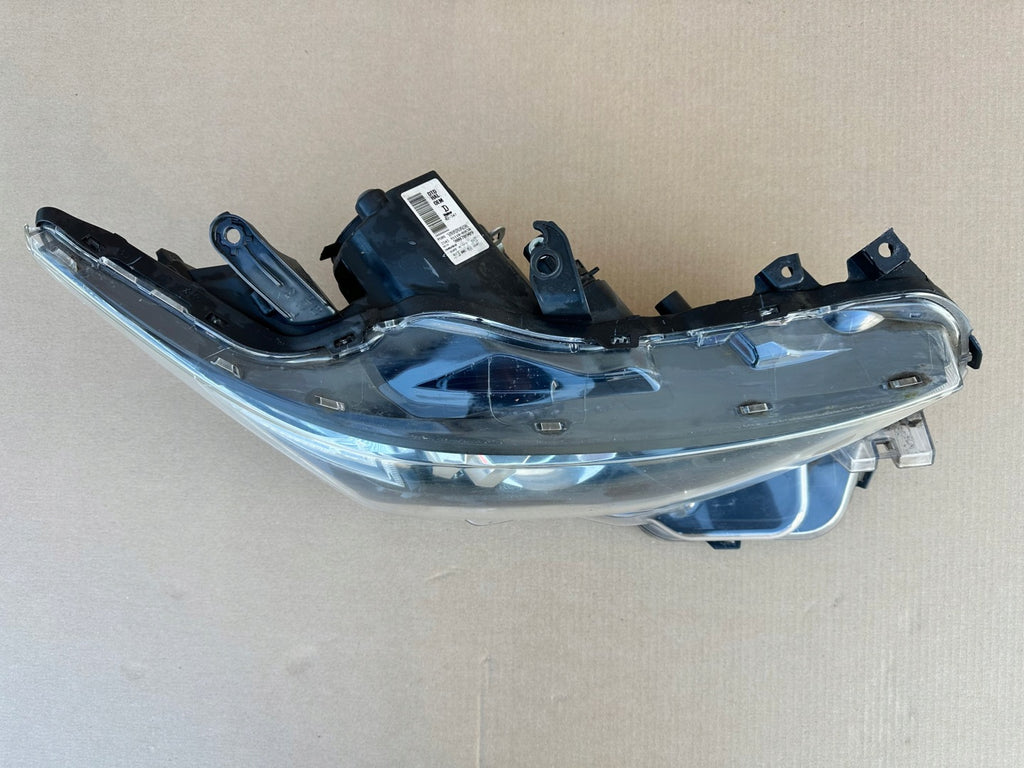 Frontscheinwerfer Toyota Auris 81110-02K30 Rechts Scheinwerfer Headlight SCH9965051261cc