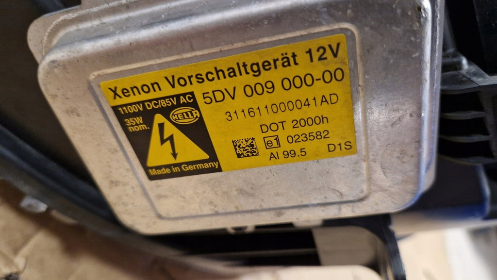 Frontscheinwerfer Mercedes-Benz Sprinter A9068201061 Rechts Headlight SCH1571799921eq