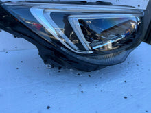 Laden Sie das Bild in den Galerie-Viewer, Frontscheinwerfer Opel Crossland X YQ00709880 Rechts Scheinwerfer Headlight SCH1738132940th