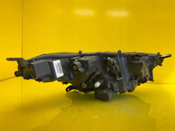Frontscheinwerfer Toyota 4 Yaris EUK0-8 LED Links Scheinwerfer Headlight SCH8413681013bw