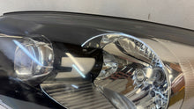 Laden Sie das Bild in den Galerie-Viewer, Frontscheinwerfer Kia Rio II 92101-1Y0 Links Scheinwerfer Headlight SCH2298588116ow