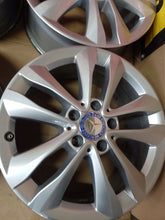 Laden Sie das Bild in den Galerie-Viewer, 4x Alufelge 17 Zoll 7.0" 5x112 48,5ET Glanz Graphit A2054018000 Mercedes-Benz Mg FEL9763299458mt