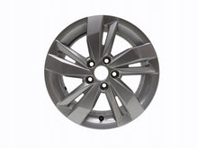 Laden Sie das Bild in den Galerie-Viewer, 1x Alufelge 15 Zoll 5.5&quot; 5x100 40ET Glanz Silber 2G0601025 VW Polo Rim Wheel