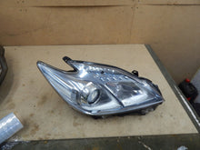 Laden Sie das Bild in den Galerie-Viewer, Frontscheinwerfer Toyota Prius Rechts Scheinwerfer Headlight SCH5783092639or