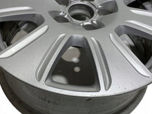 Laden Sie das Bild in den Galerie-Viewer, 1x Alufelge 16 Zoll 6.5&quot; 5x112 33ET Glanz Silber 8U0601025 Audi Q3 Rim Wheel