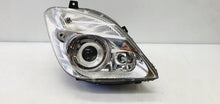 Laden Sie das Bild in den Galerie-Viewer, Frontscheinwerfer Mercedes-Benz Sprinter A9068201061 Xenon Rechts Headlight
