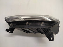 Laden Sie das Bild in den Galerie-Viewer, Frontscheinwerfer Dacia Sandero III Logan 260606033R LED Links Headlight
